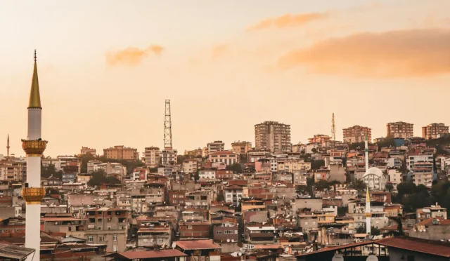 Canik MSPO 2026 fuarında yeni M3 FALCON ağır makineli tüfeğini ve entegre savunma sistemlerini sergiliyor.