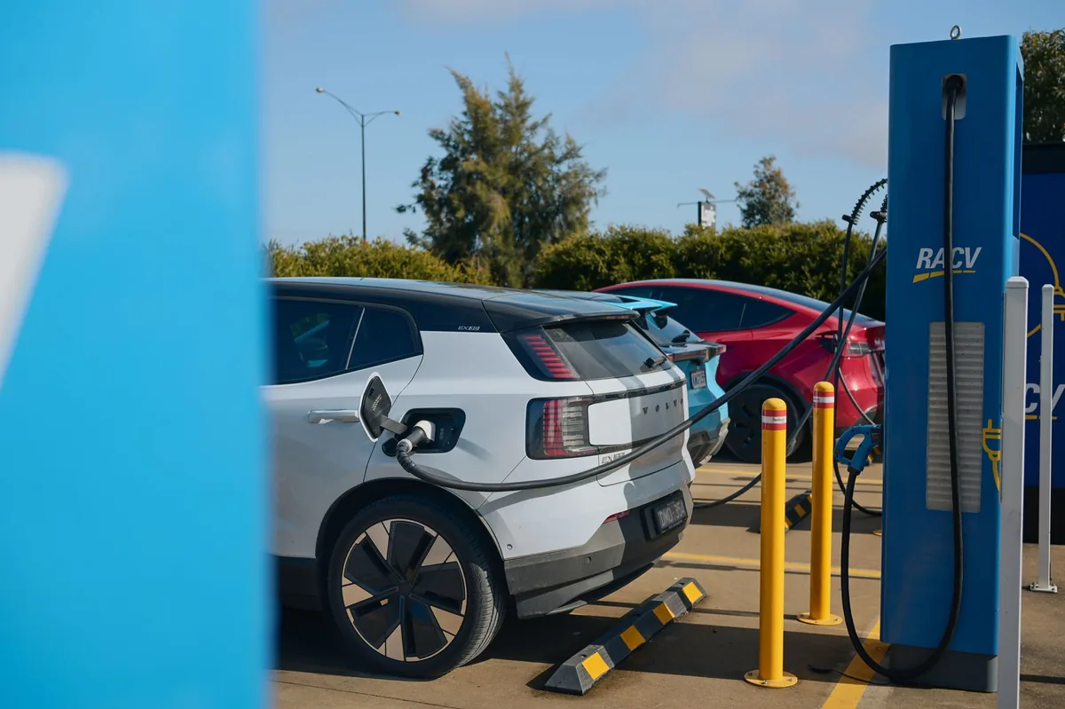 Polestar Çizgisini Bozmadı: Yeni Modeller Böyle Görünecek