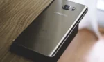 Samsung, üç cihaza desteği kesiyor: Güncelleme gelmeyecek haberi için Galaxy katlanabilir telefon ve akıllı saat görseli