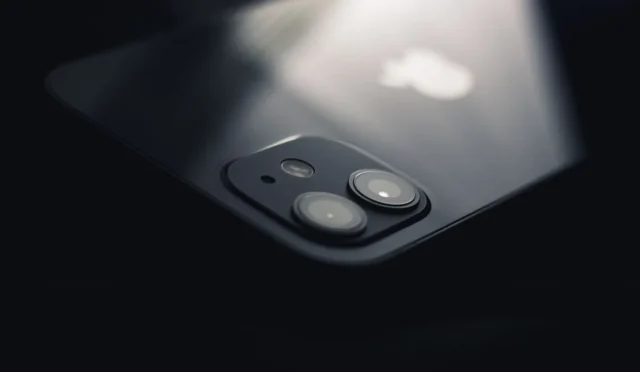 Üç bakanın telefonu casus yazılımın hedefi oldu: Telefonlar değiştirildi gelişmesini simgeleyen güvenli iPhone akıllı telefon