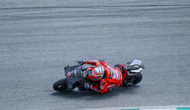 Volkswagen Grubu'nda şok karar: İtalyan efsanesi Ducati satılabilir gelişmesini simgeleyen Ducati motosiklet