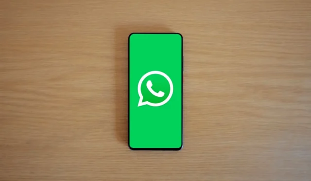 WhatsApp durum paylaşımlarında müzik süresini değiştirdi güncellemesini gösteren akıllı telefon ekranı